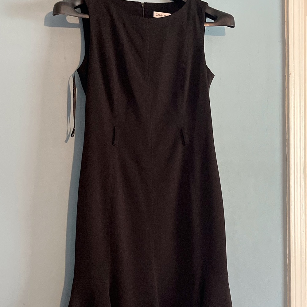 SELLING CALVIN KLEIN WOMEN DRESS SIZE 6 COLOR BLACK SLEEVELESS BNWOT